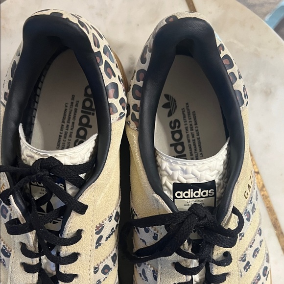 Adidas Womens leopard print Cream and Black Patterned Sneakers size 8.5 - Picture 7 of 8